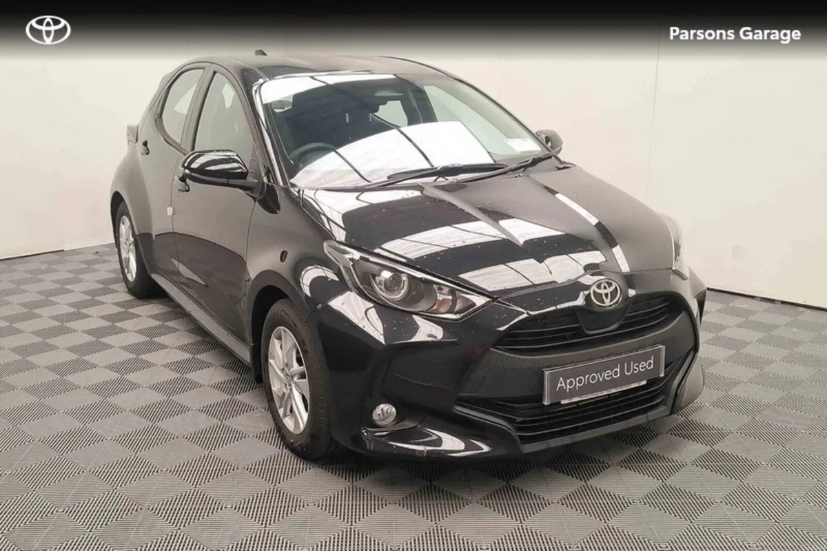 Toyota Yaris Yaris HEV Luna - Image 1