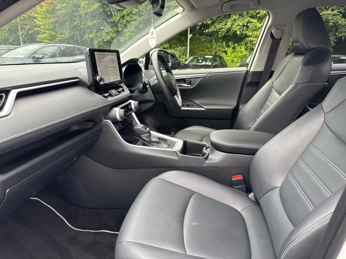 Toyota RAV4 RAV4 Hybrid Sol - Image 6