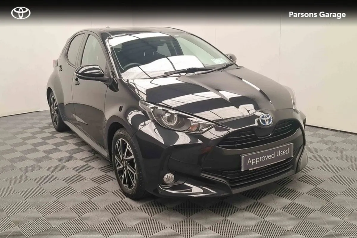 Toyota Yaris 1.5 - Image 1