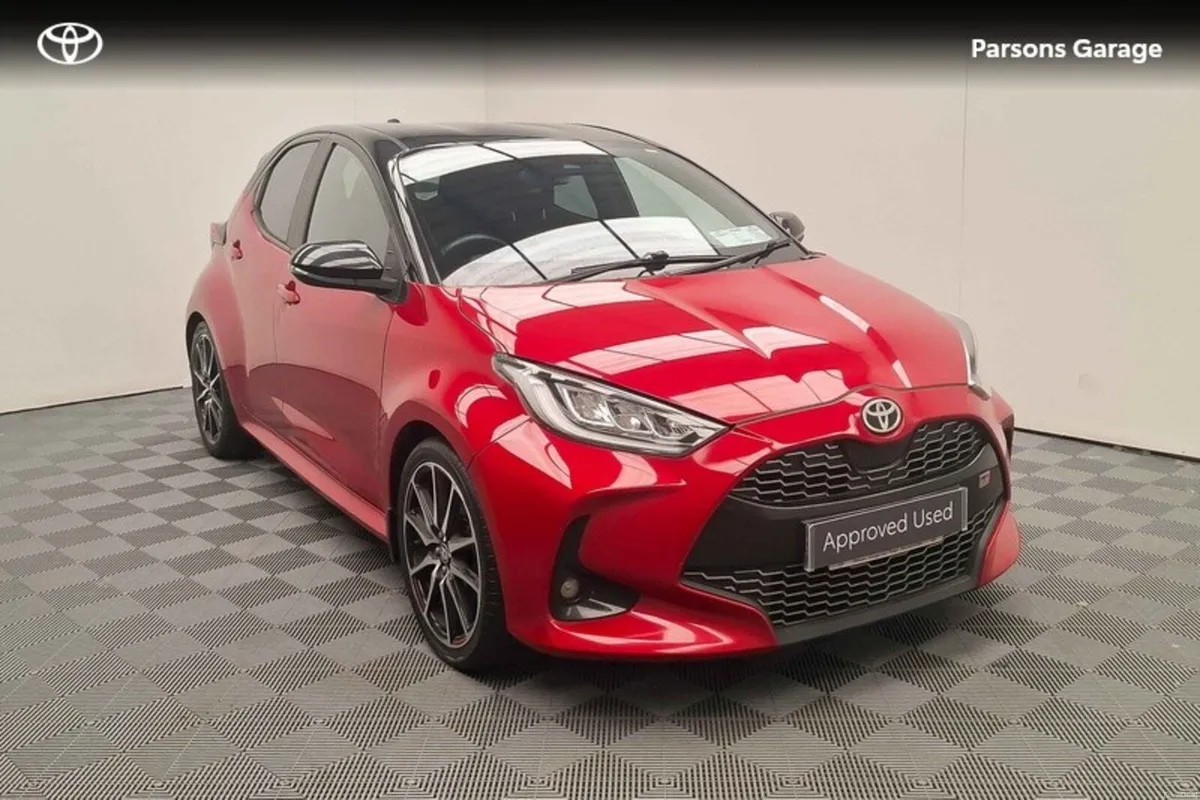 Toyota Yaris 1.5 - Image 1