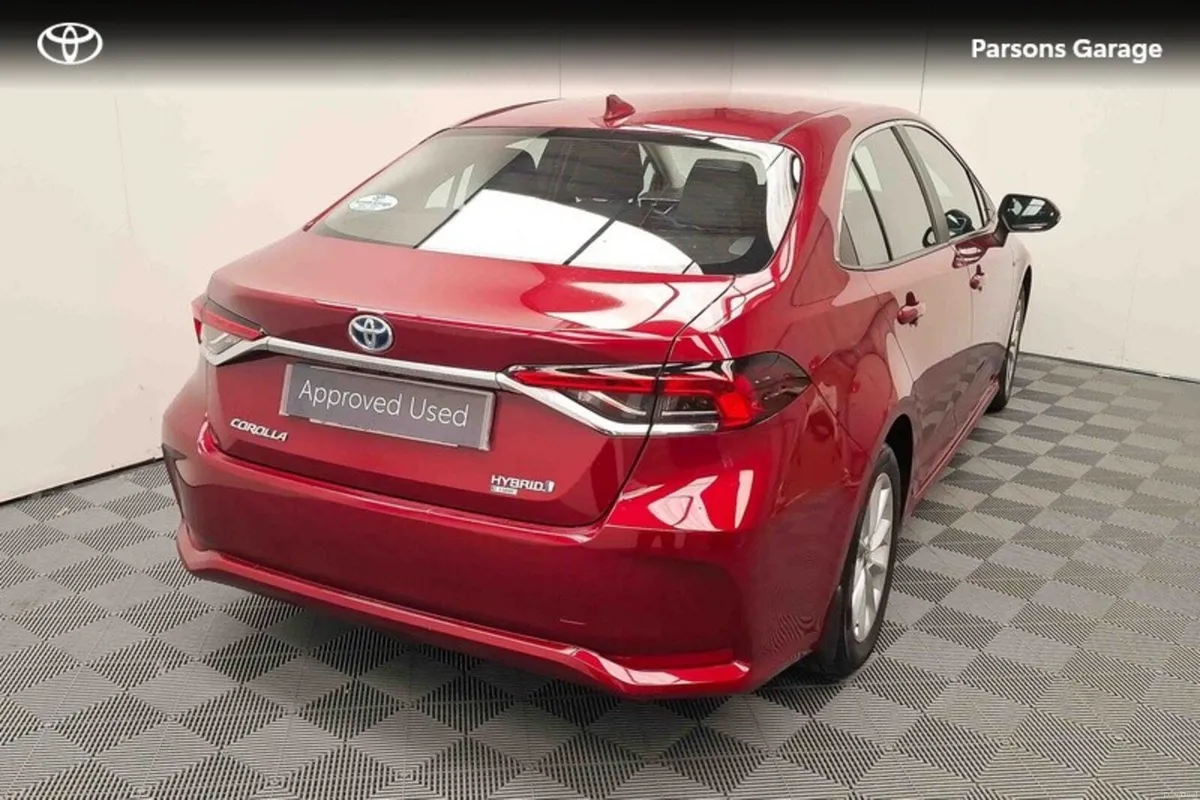 Toyota Corolla COROLLA HYBRID LUNA SAL - Image 2