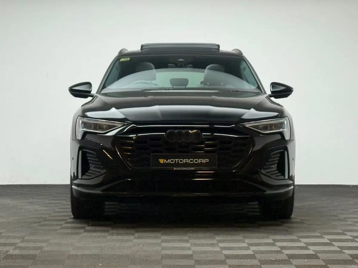 Audi Q8 e-tron BLACK EDITION 55 QUATTRO - Image 2