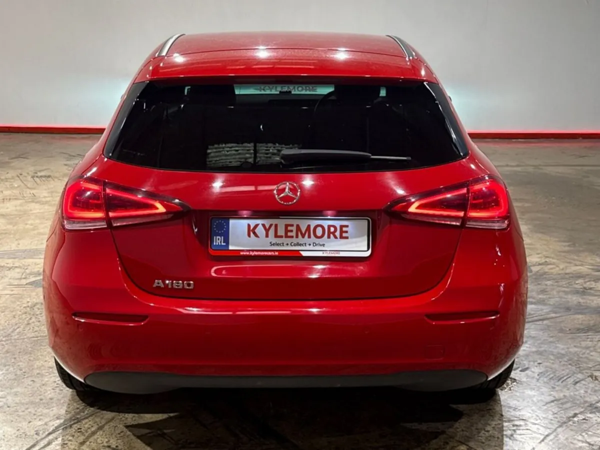 Mercedes-Benz A-Class 1.4 AUTOMATIC A180 STYLE EDI - Image 4