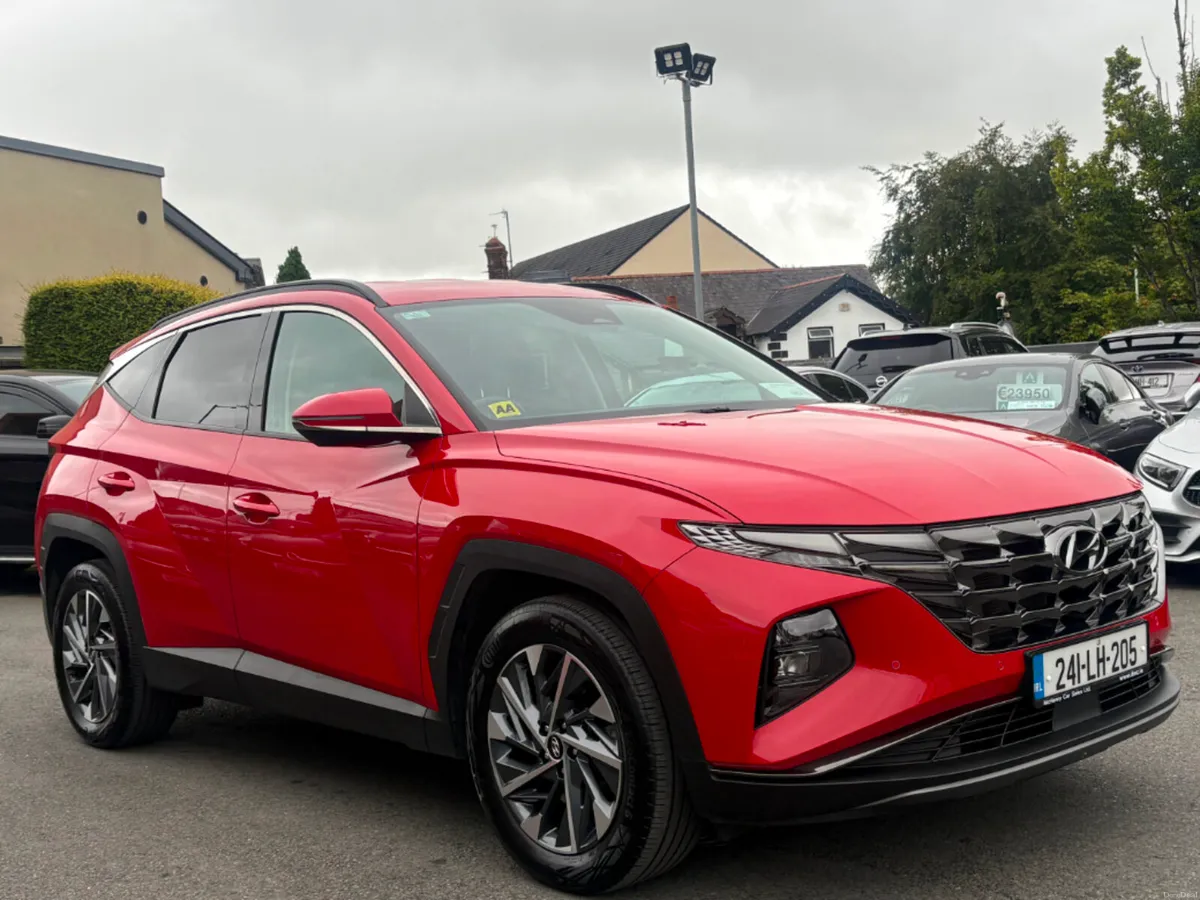 Hyundai Tucson 1.6 Diesel Executive Plus *Low Mile - Image 3