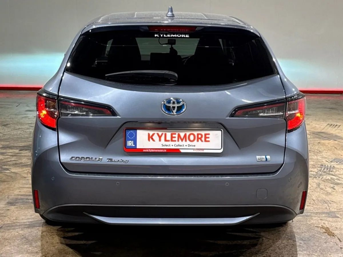 Toyota Corolla TOURING EDITION - 1.8 HYBRID ESTATE - Image 6