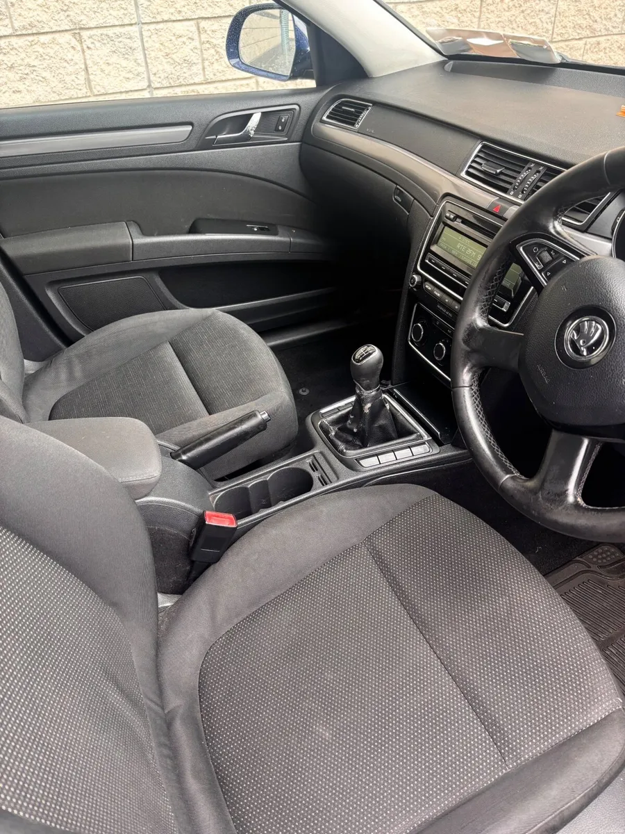 Skoda Superb 2015 - Image 4