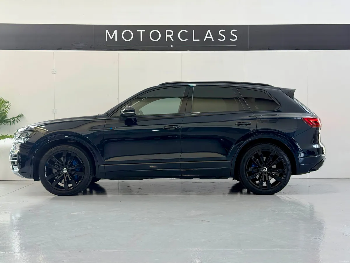 Deposit Taken 2021 Volkswagen Touareg 3.0 V6 R - Image 4