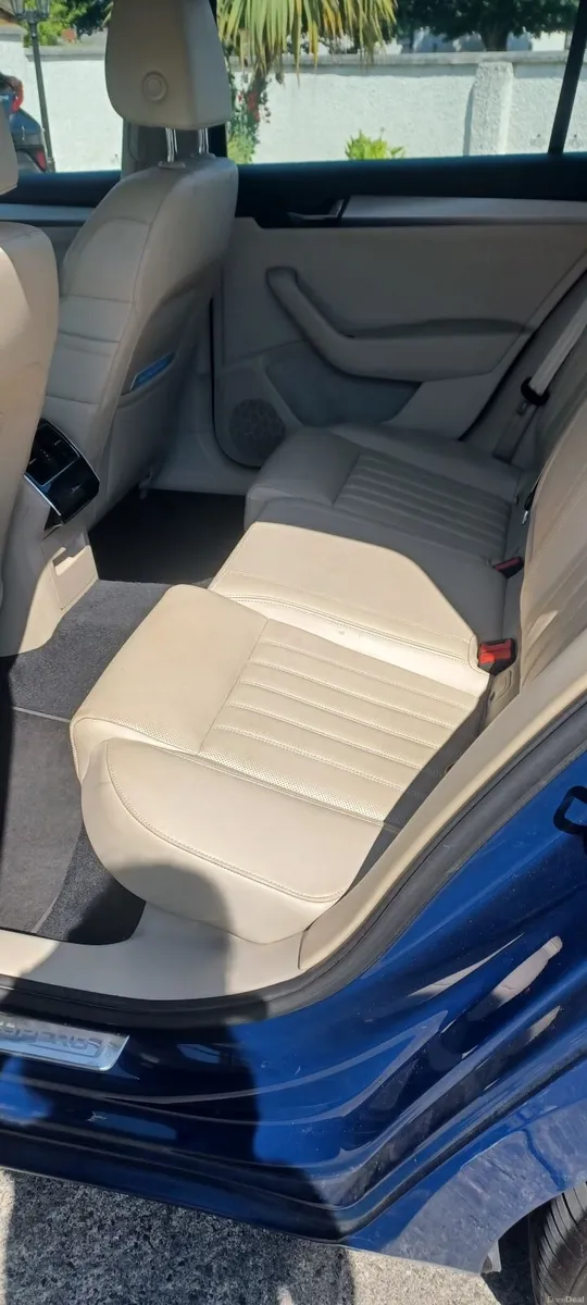 Skoda Superb 2017 - Image 6
