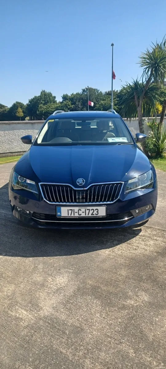 Skoda Superb 2017 - Image 2