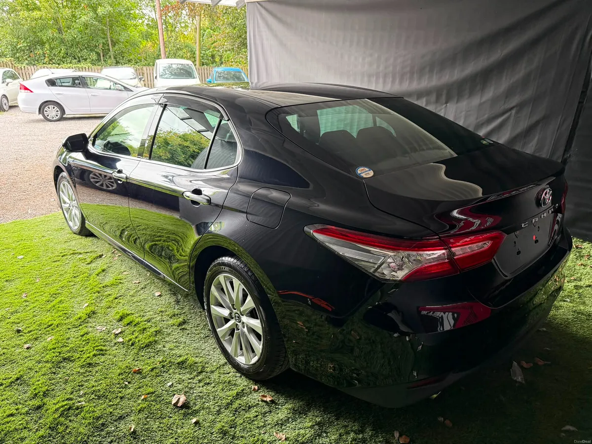 2019 Toyota Camry Automatic - Image 5