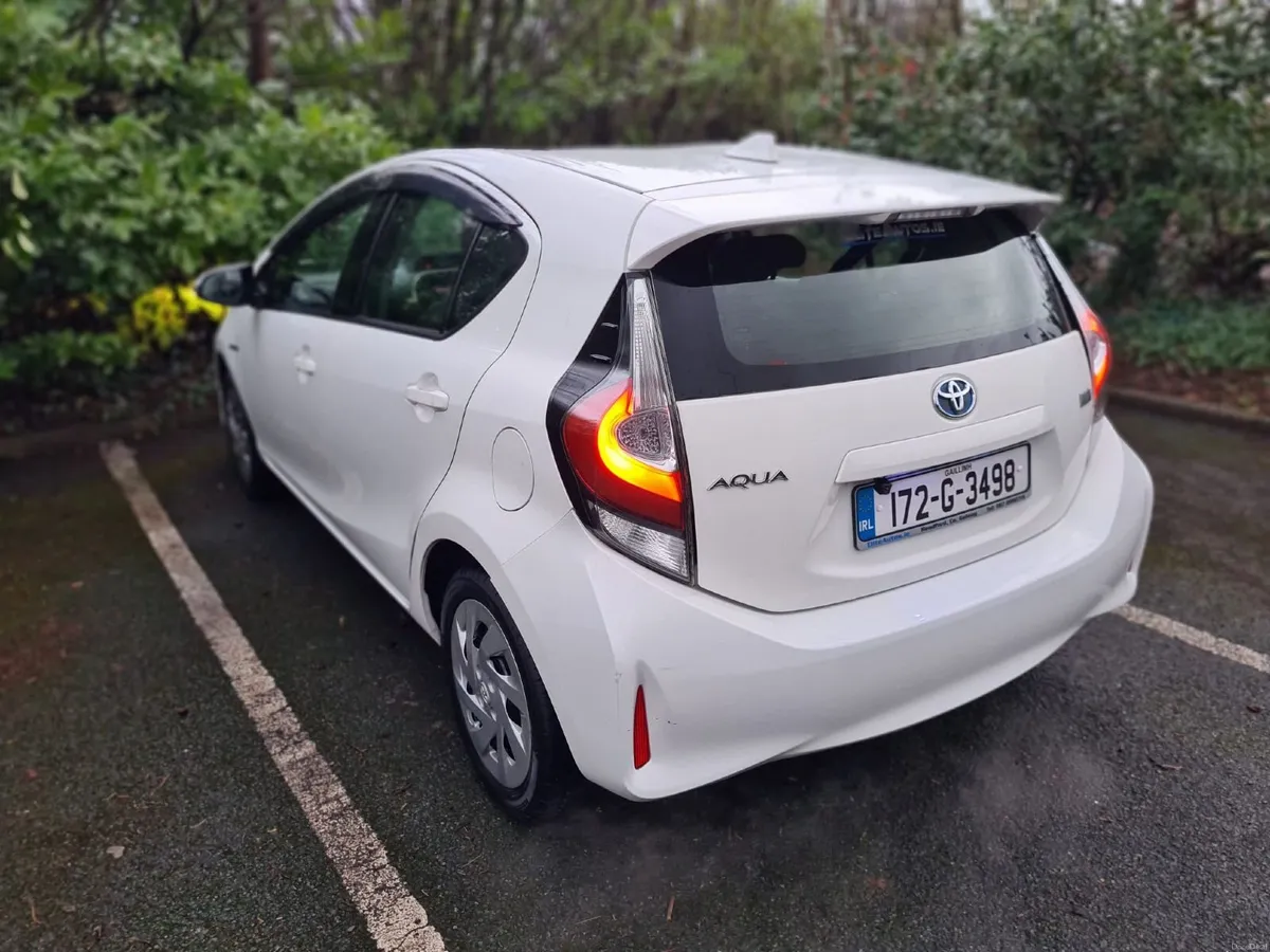 Toyota Aqua 2017 - Image 3