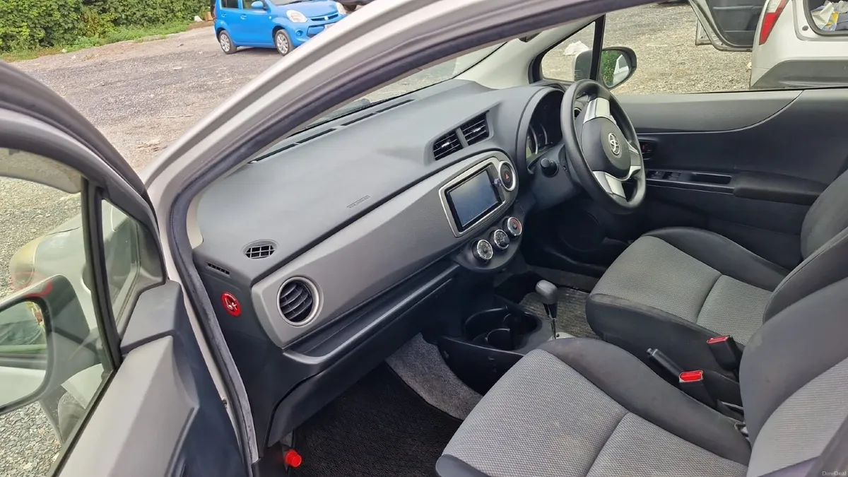 Toyota Vitz 2013 - Image 6