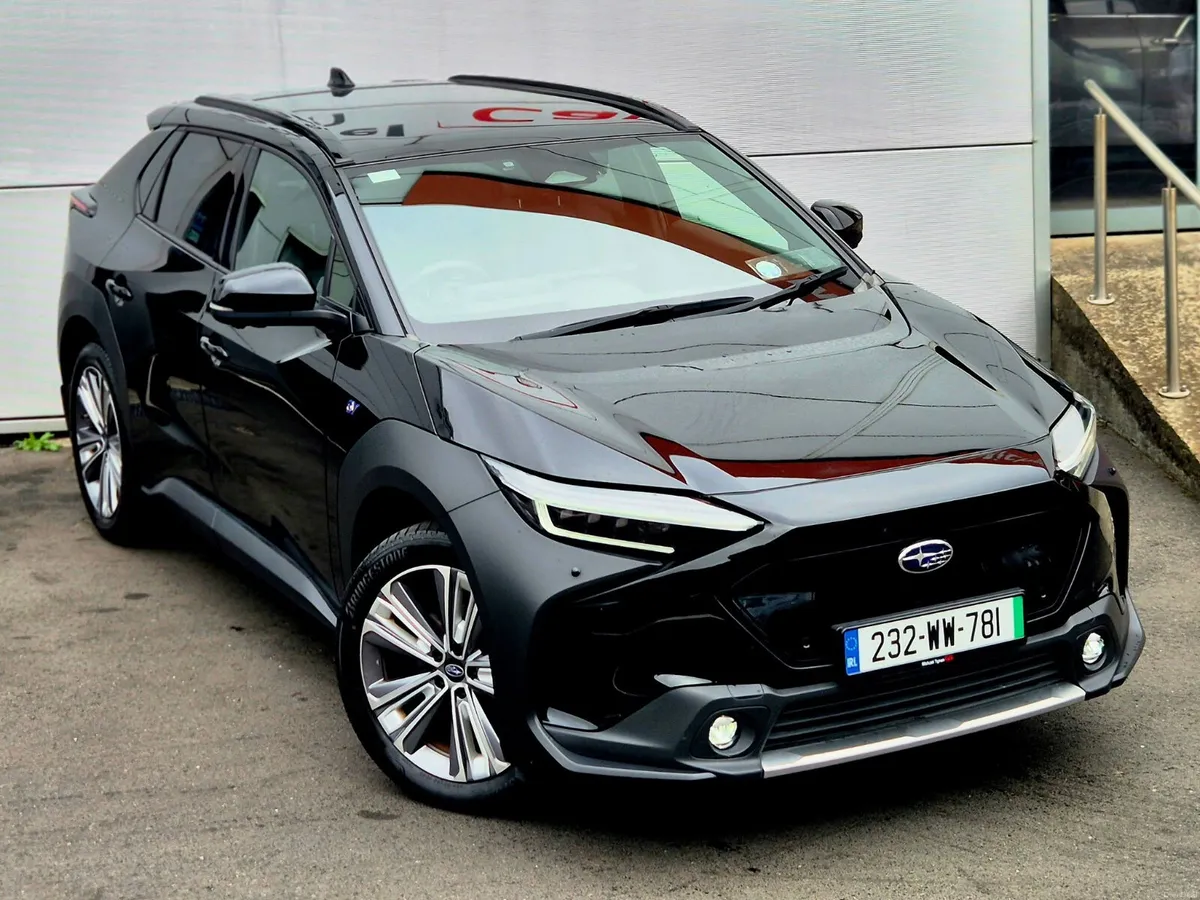 2023 Subaru Solterra 71kwh, Sunroof, 20" Alloys - Image 3