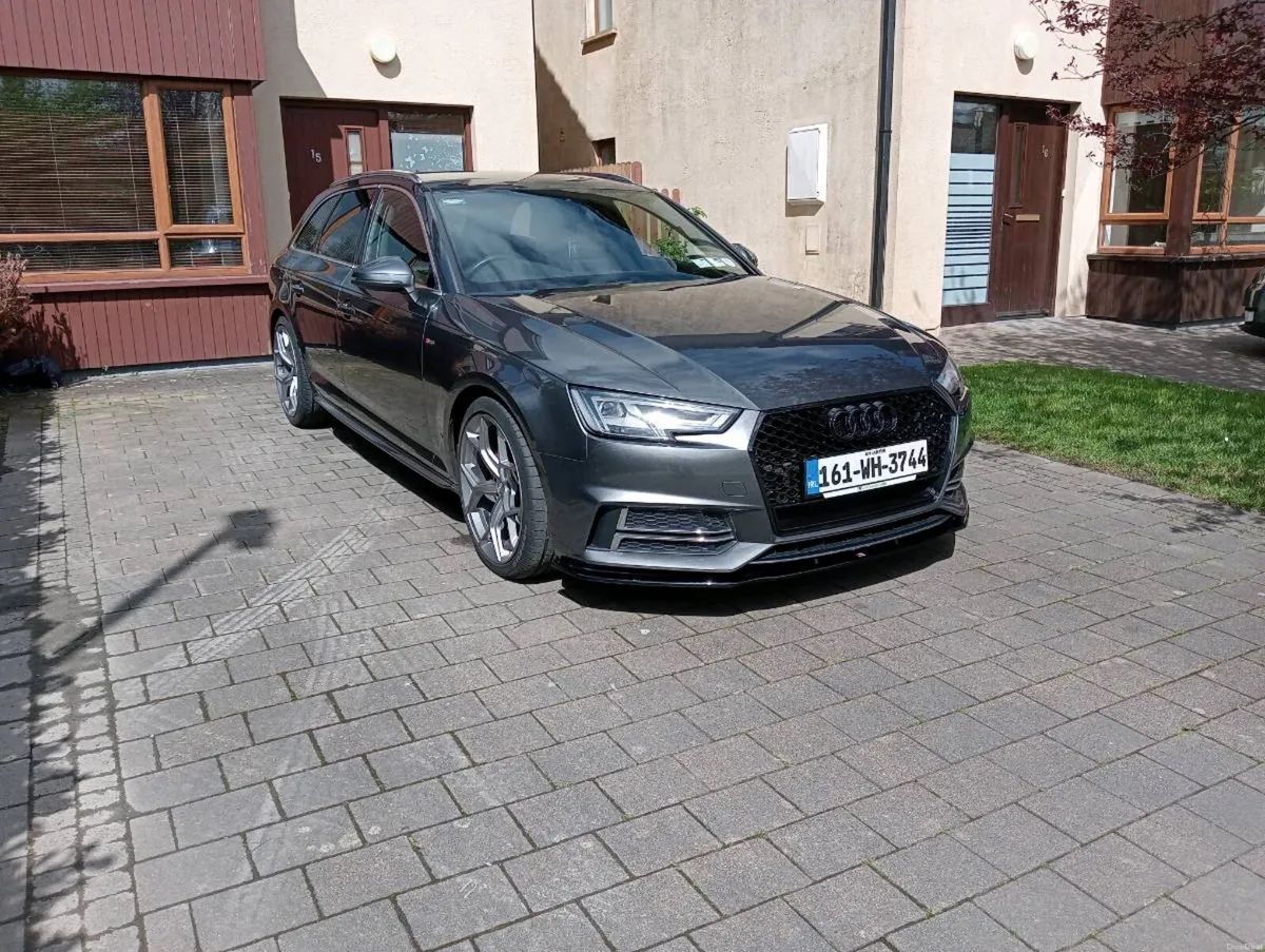 AUDI A4 S-Line Automatic - Image 2
