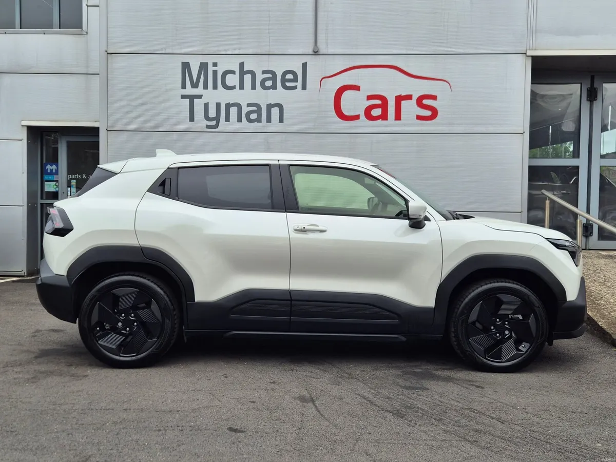 2026 Suzuki e Vitara Motion 61kwh, CarPlay, Camera - Image 6