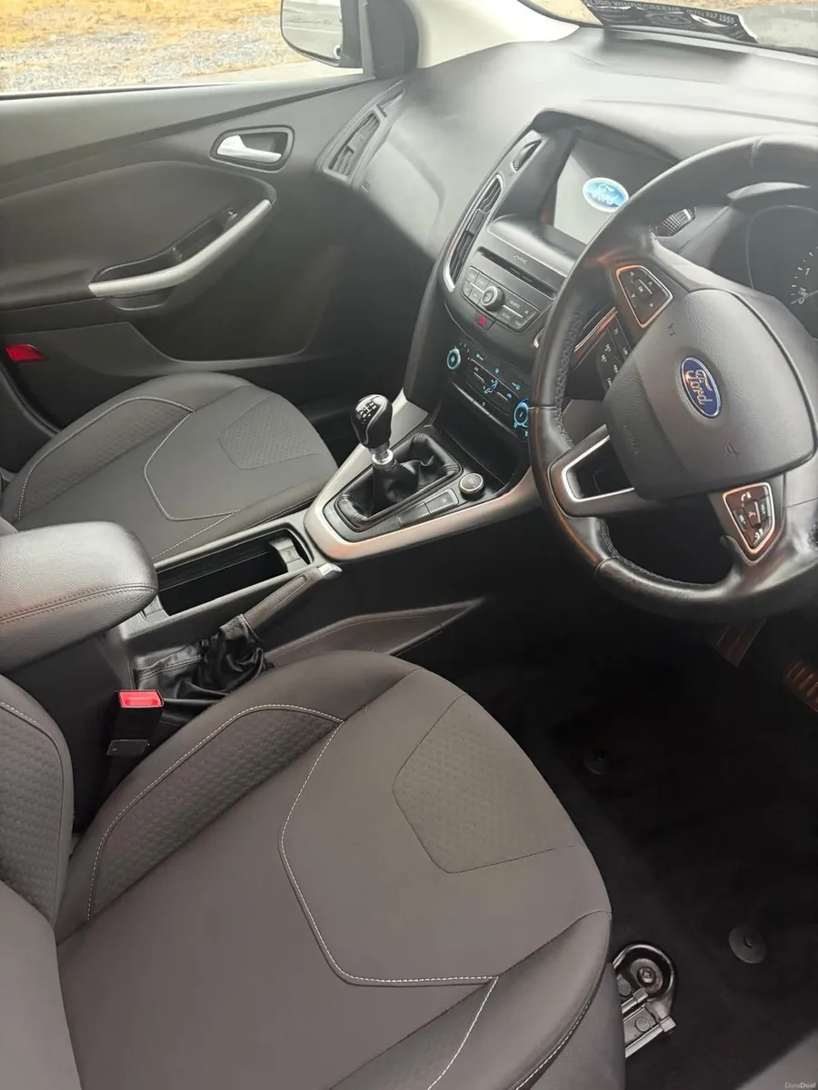 2017 Ford Focus | Black | Clean & Economical | Gre - Image 6