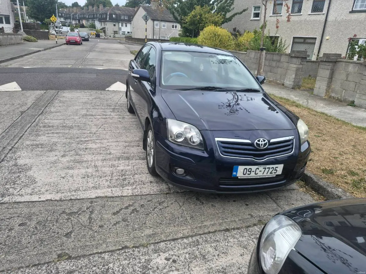 2009 toyota avensis - Image 1