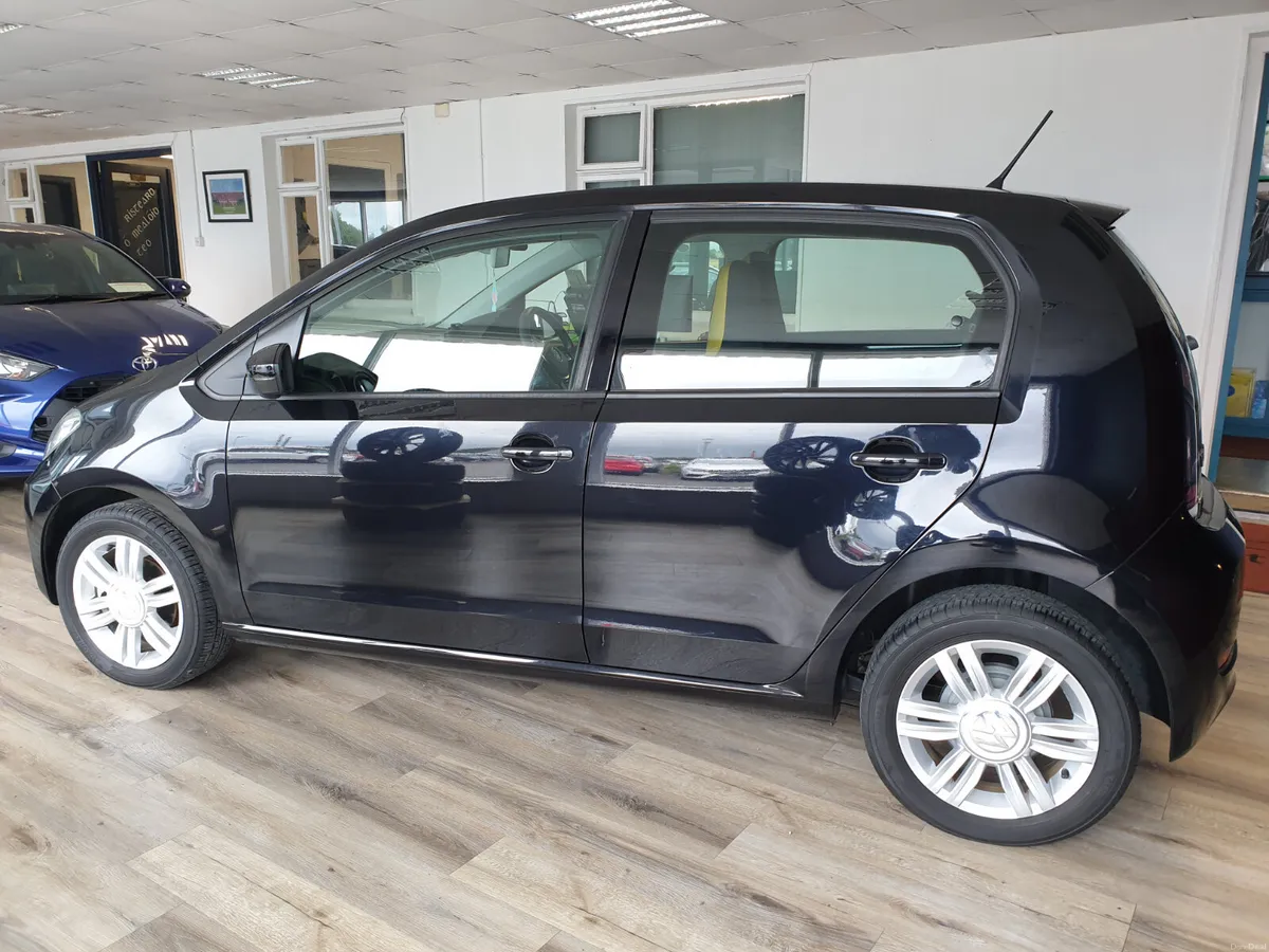 VOLKSWAGEN UP 1.0 HIGH UP AUTO - Image 6