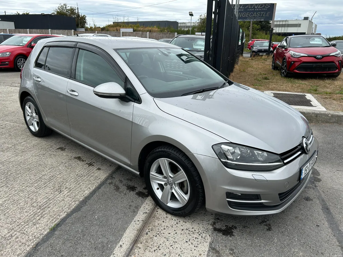 VOLKSWAGEN GOLF 2015, 1.2 5DR AUTO LOW KMS - Image 1