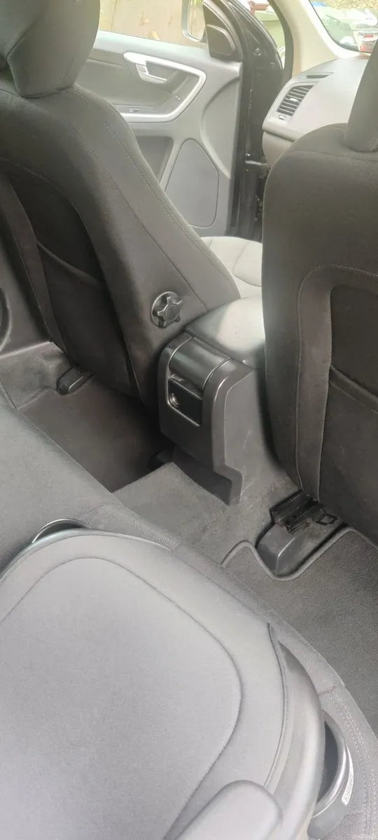 Volvo XC60 2012 - Image 4