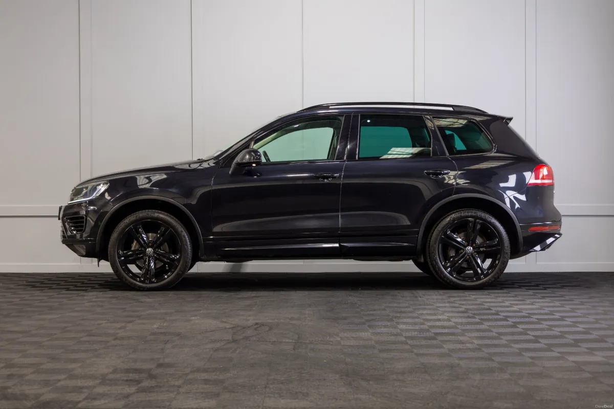 2018 Volkswagen Touareg V6 5 Seat N1 Crewcab - Image 3