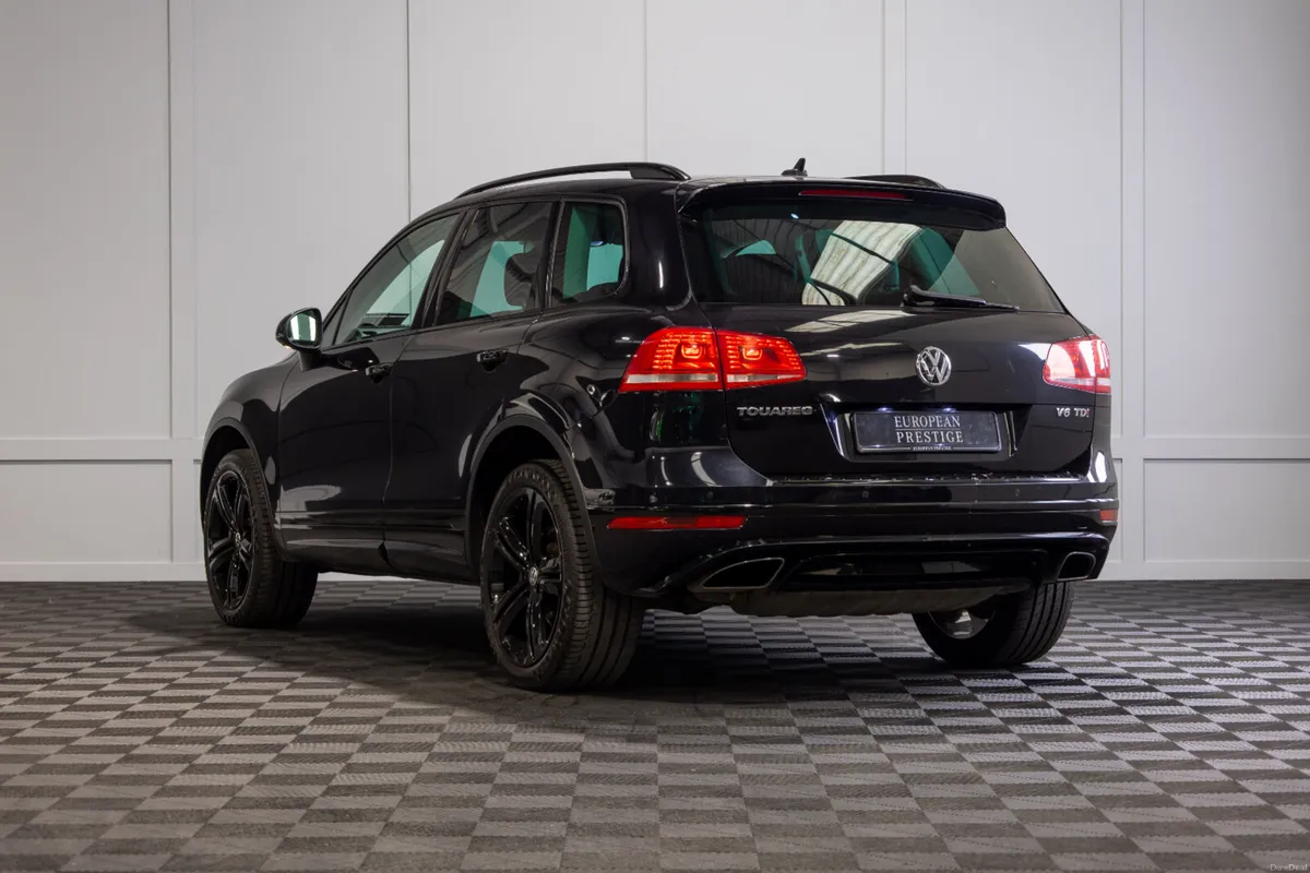 2018 Volkswagen Touareg V6 5 Seat N1 Crewcab - Image 4