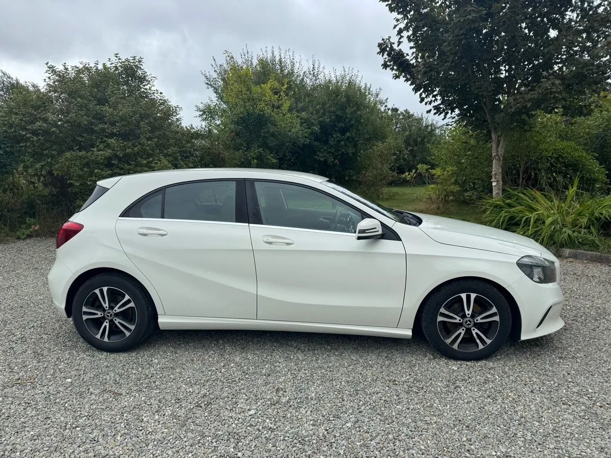 2017 (172) Mercedes-Benz A180d - Image 1