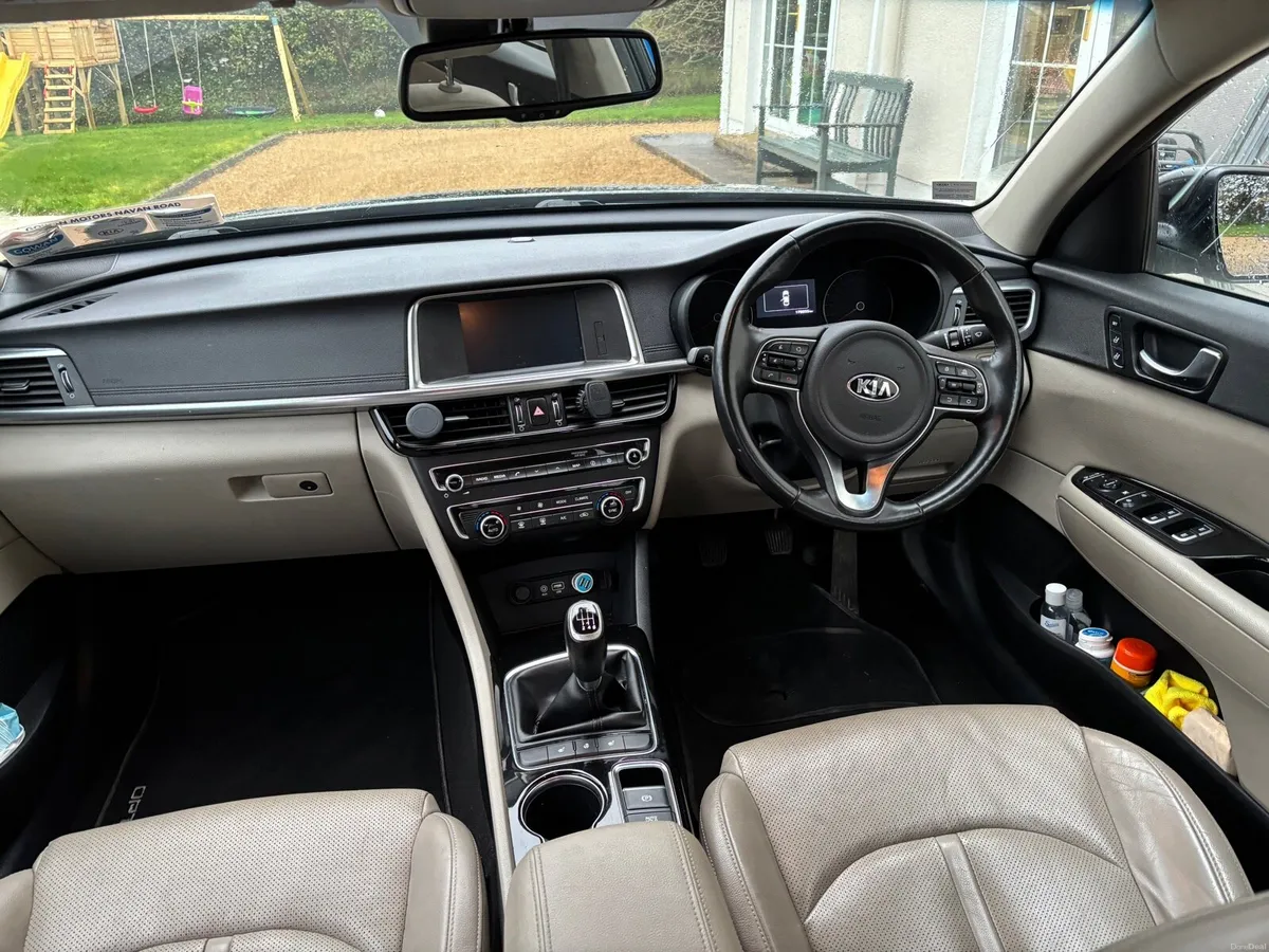 Kia Optima 2018 - Image 2
