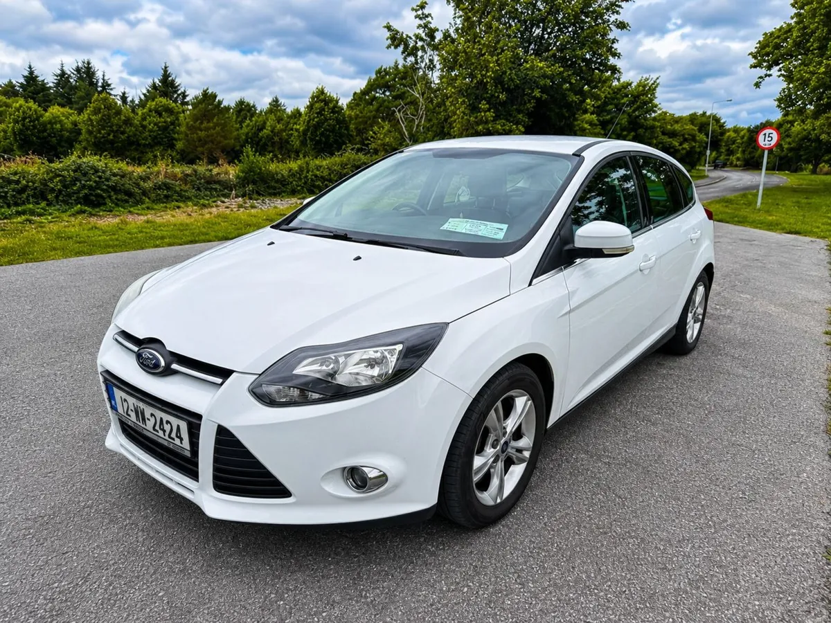 Ford Focus 2012 - Image 2