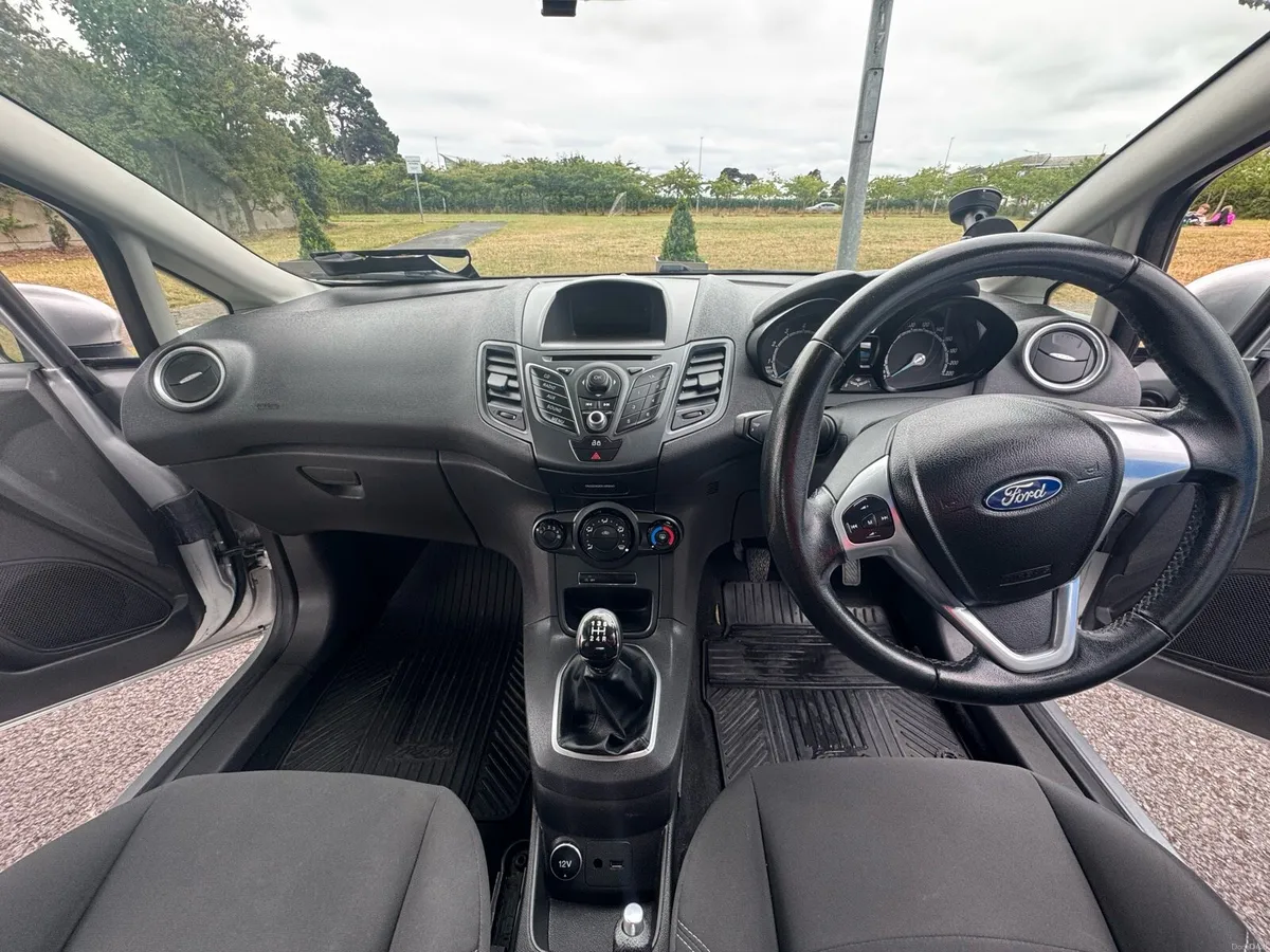 2013 Ford Fiesta - Image 6