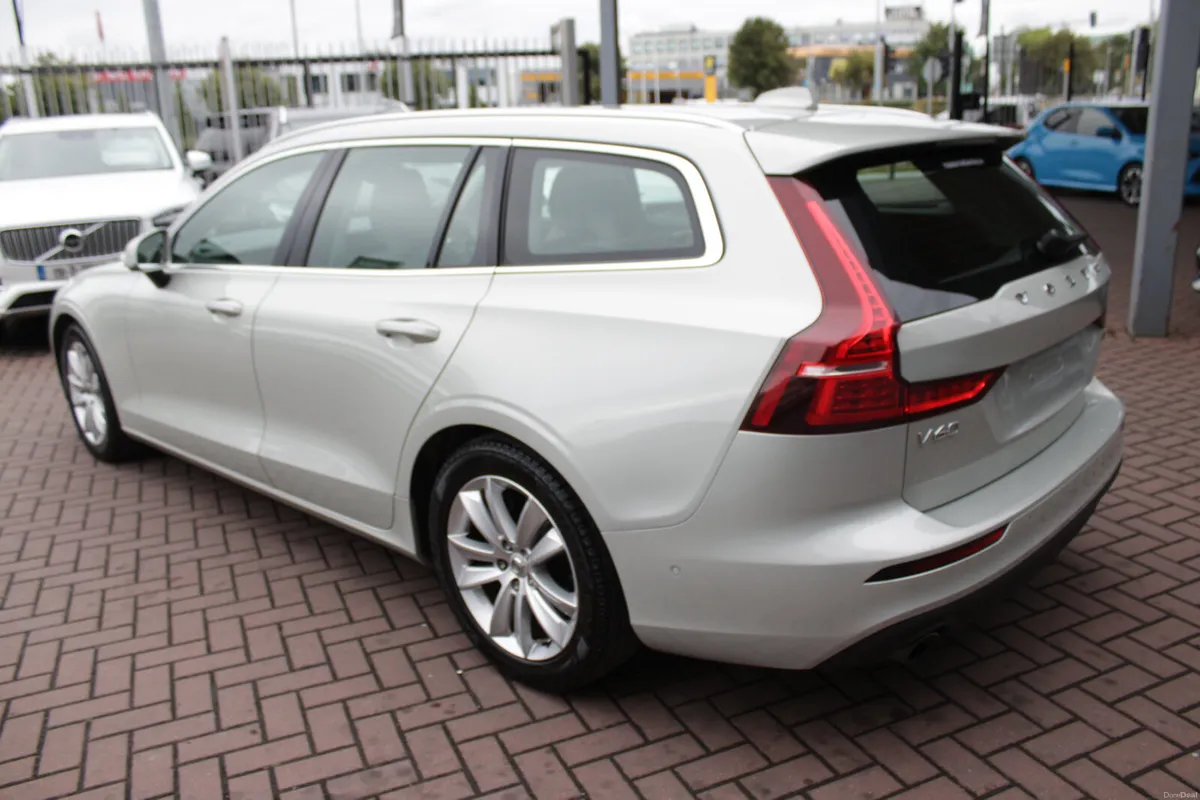 2019 VOLVO V60 T5 - Image 6