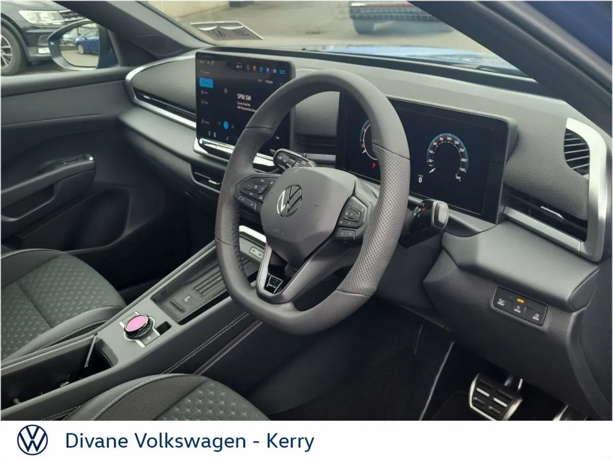 Volkswagen T-Roc R-LINE 1.5TSI 150 BHP MHEV - Image 2