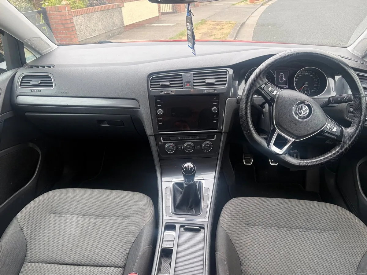 Volkswagen Golf - Image 6