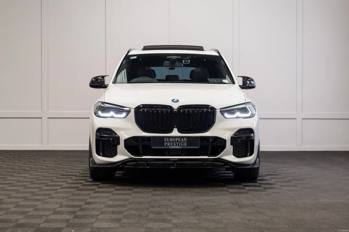 222 BMW X5 X-Drive 45e M-Sport - Image 2
