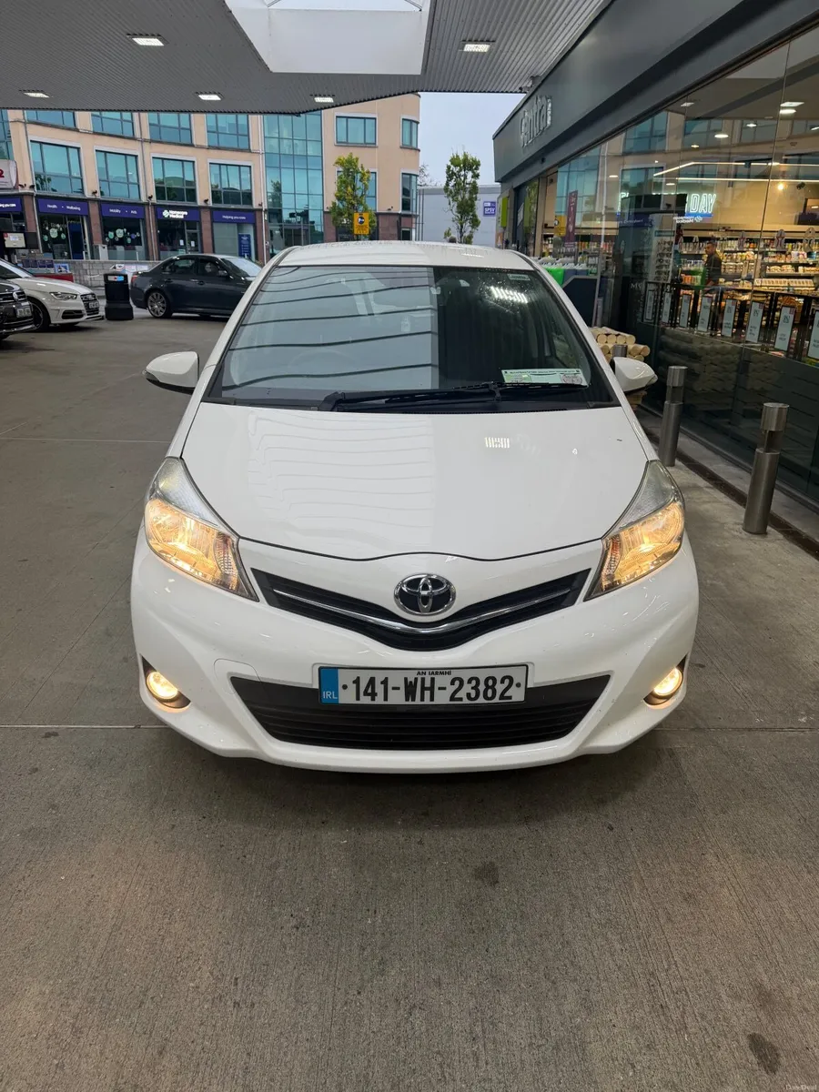 Toyota Yaris 2014 1.3 petrol - Image 1