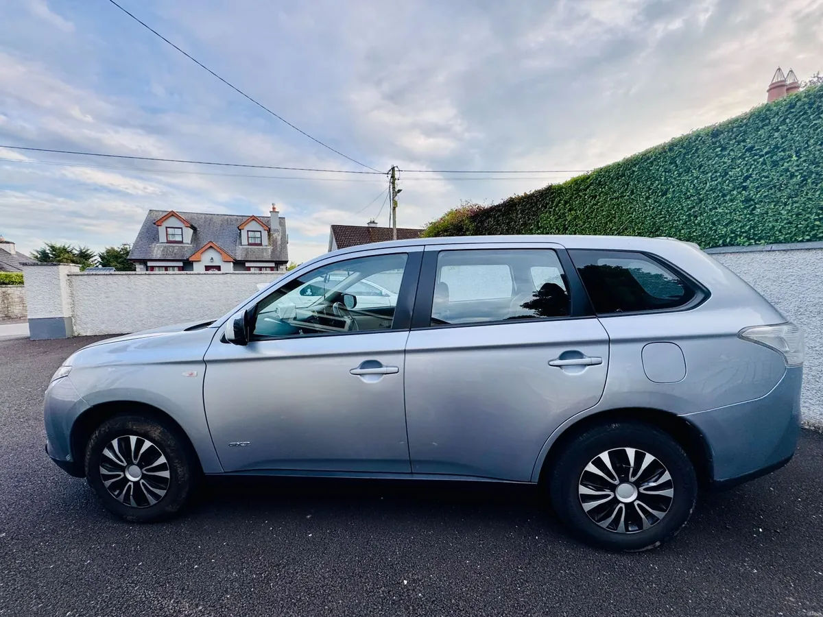 2014 Mitsubishi Outlander 2.3 Diesel 4WD Manual – - Image 3
