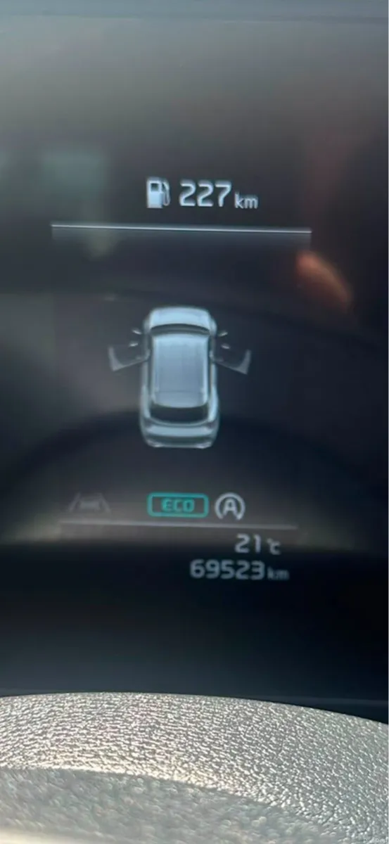 Car - Image 3