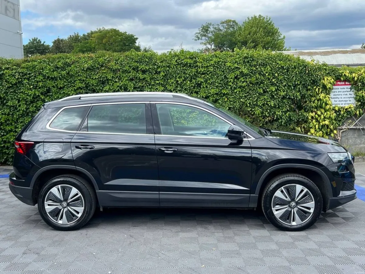 Skoda Karoq AMBITION 2.0 TDI // APPLE CARPLAY/ANDR - Image 2
