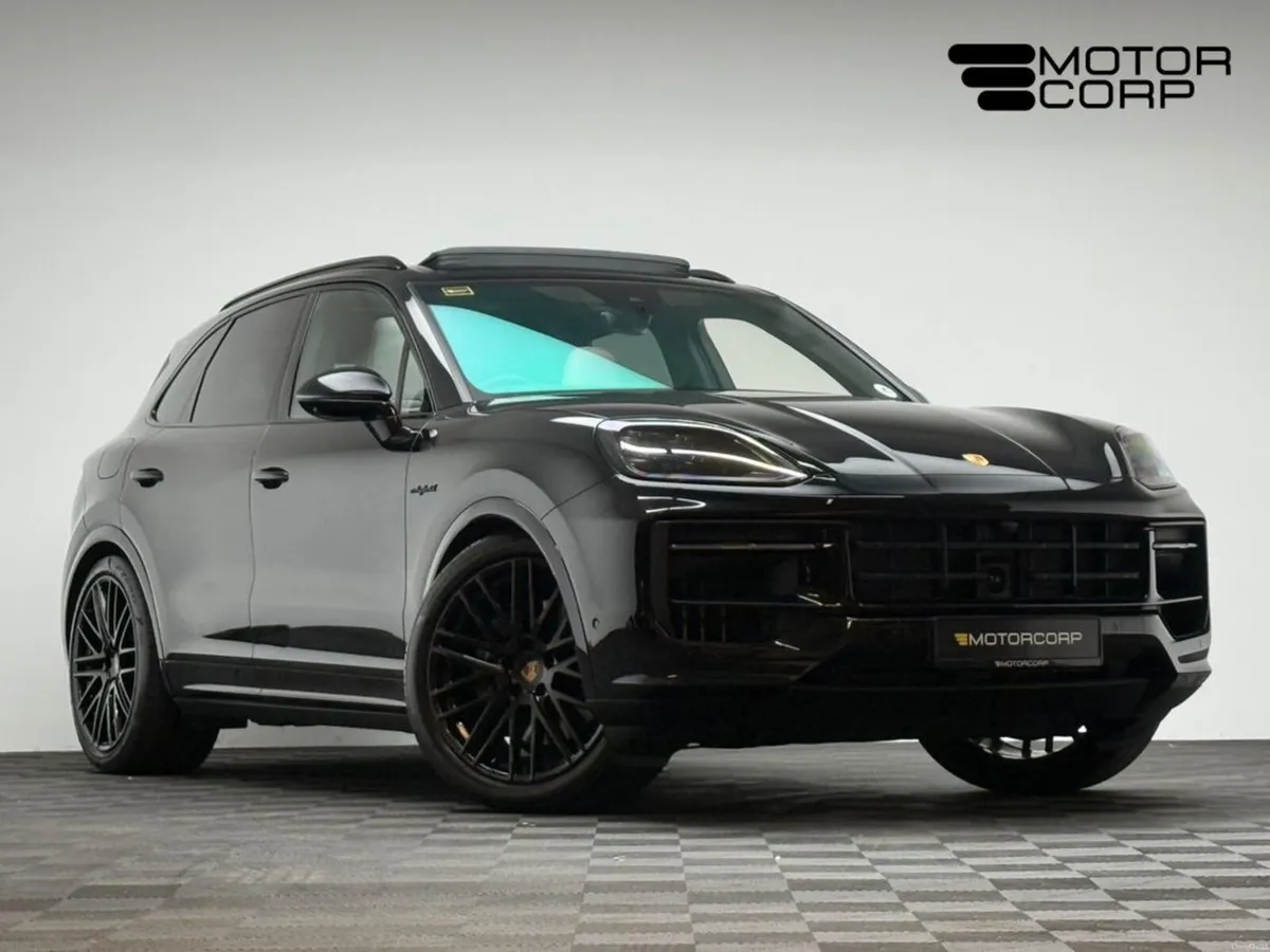 Porsche Cayenne BLACK EDITION V6 E-HYBRID - Image 1