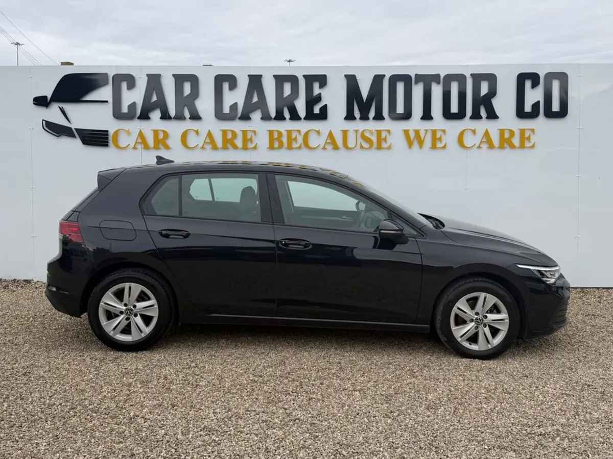 Volkswagen Golf Life 1.0 TSI Mhev 110HP 5 - Image 2