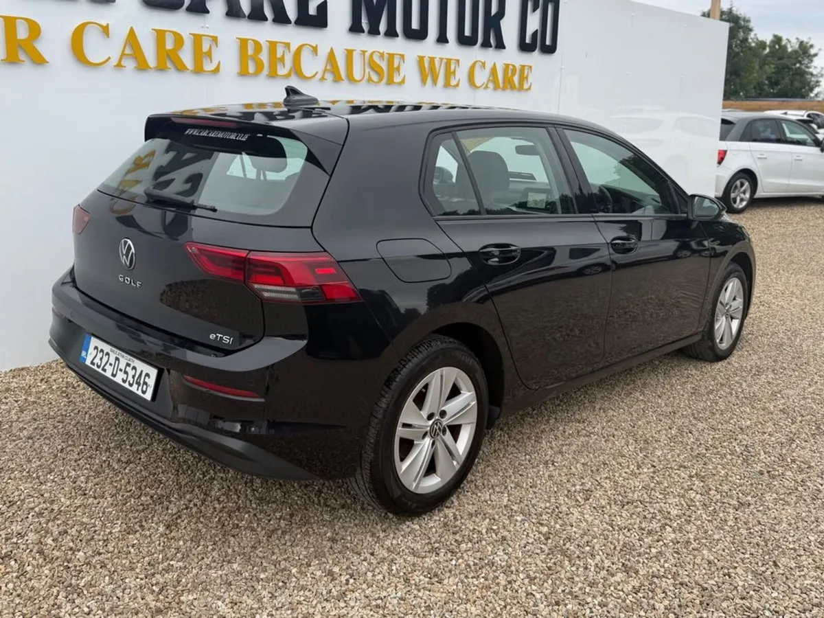 Volkswagen Golf Life 1.0 TSI Mhev 110HP 5 - Image 4