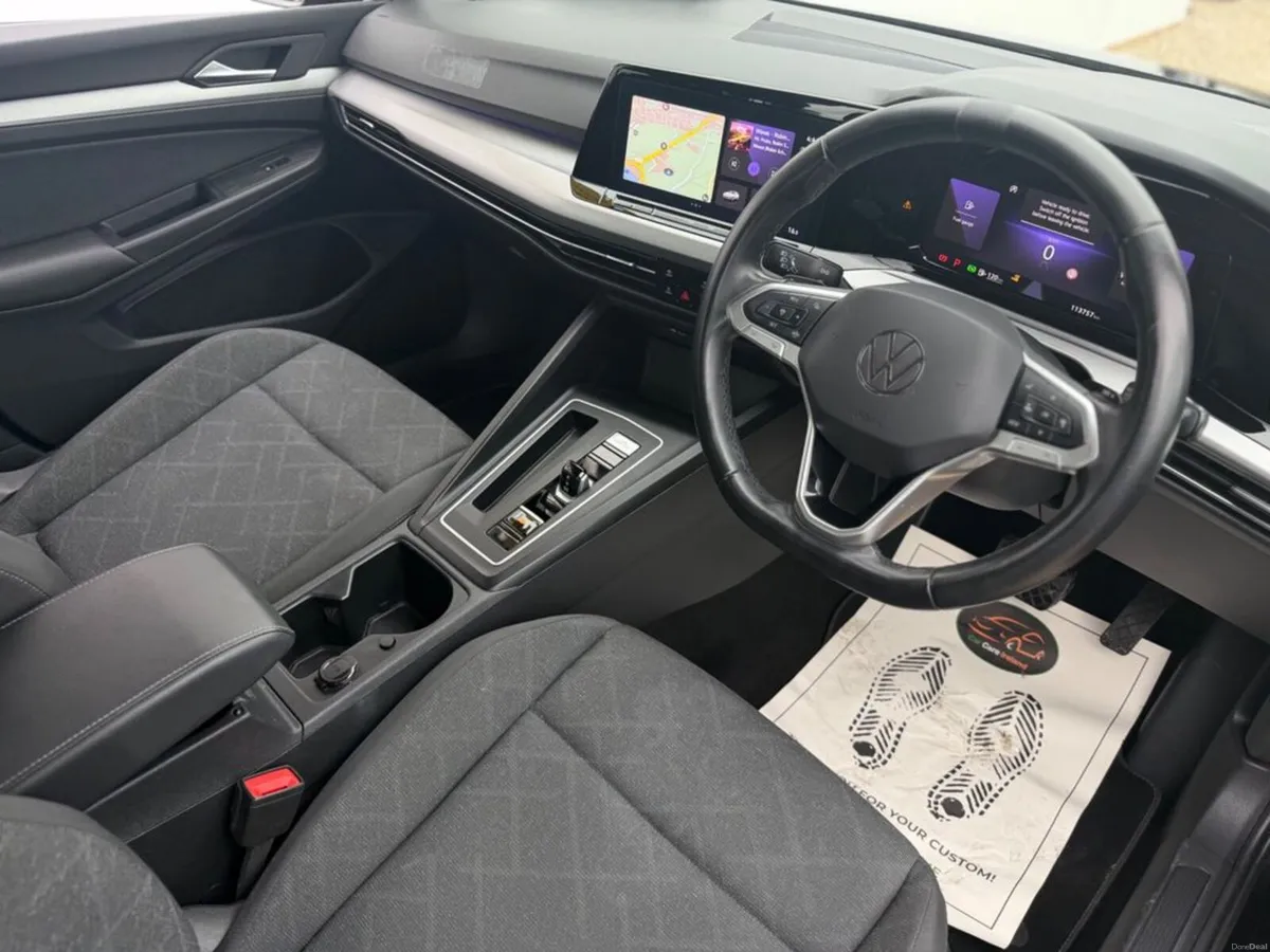 Volkswagen Golf Life 1.0 TSI Mhev 110HP 5 - Image 6
