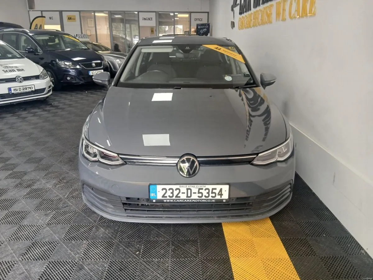 Volkswagen Golf Life 1.0 TSI Mhev 110HP 5 - Image 3