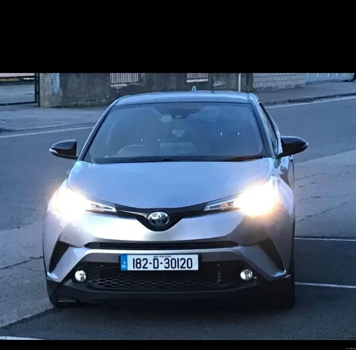 Toyota CH-R 2018-2 hybrid - Image 1