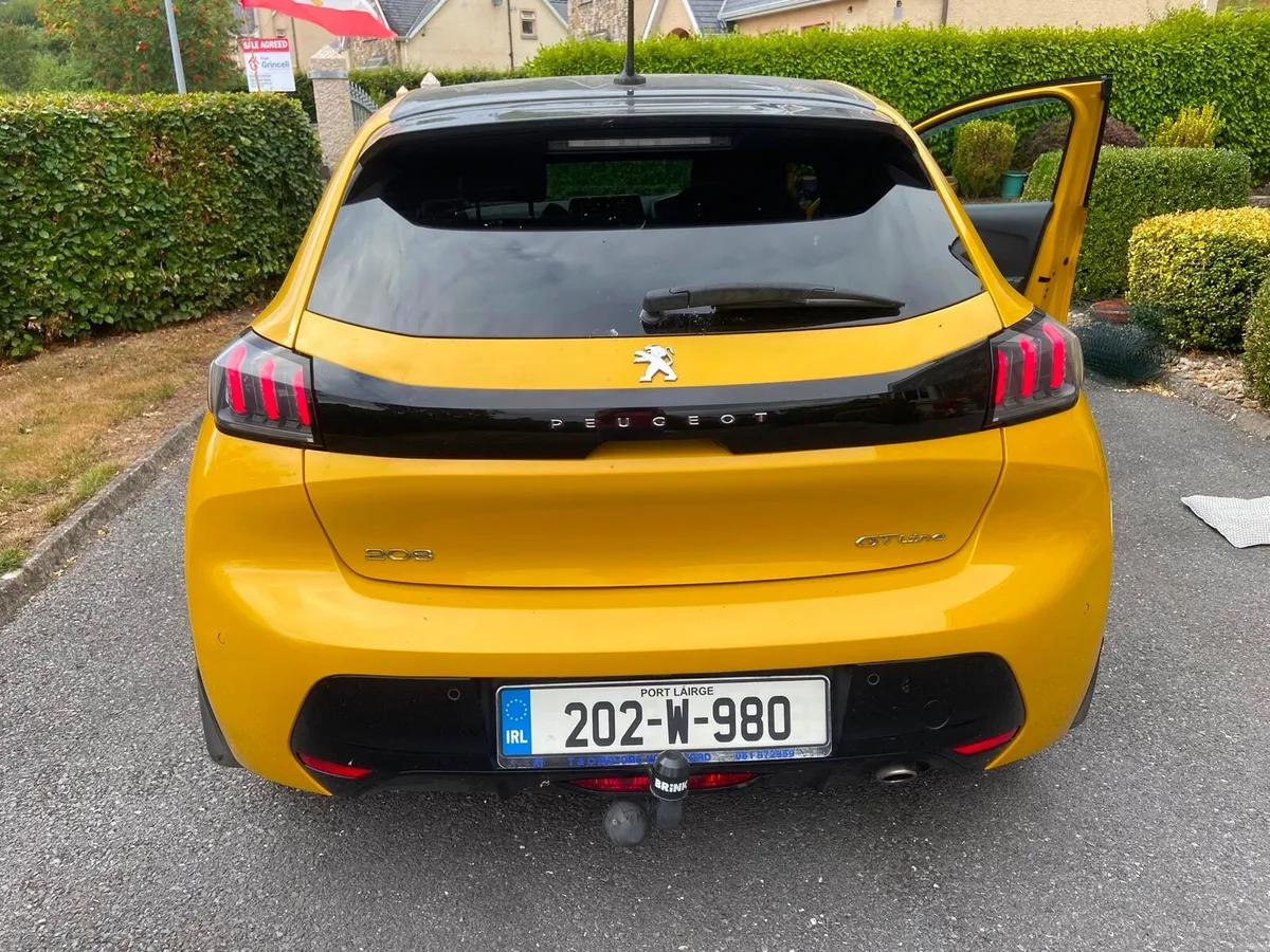 Peugeot 208 GT Line - Image 2