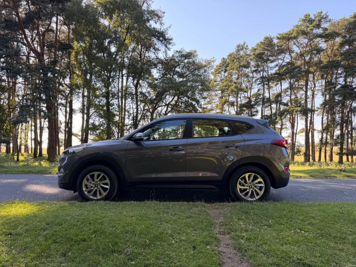 Hyundai Tucson 2016 Diesel Low Mileage - Image 4