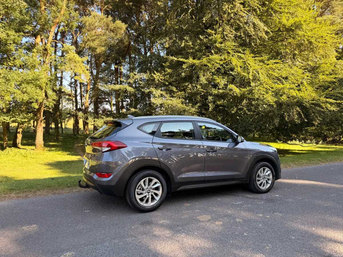 Hyundai Tucson 2016 Diesel Low Mileage - Image 6