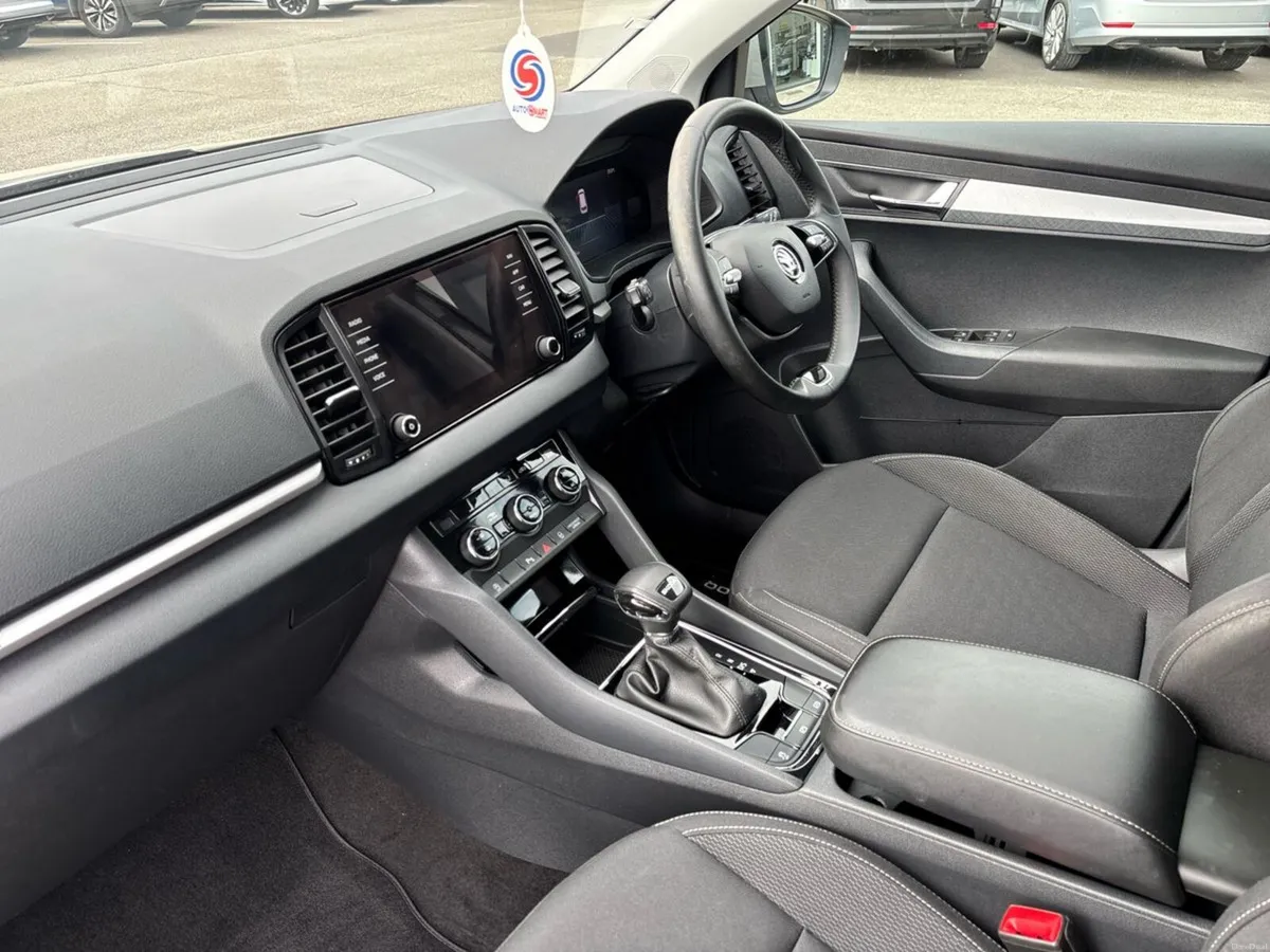 Skoda Karoq SELECTION 1.5TSI 150HP DSG - Image 2