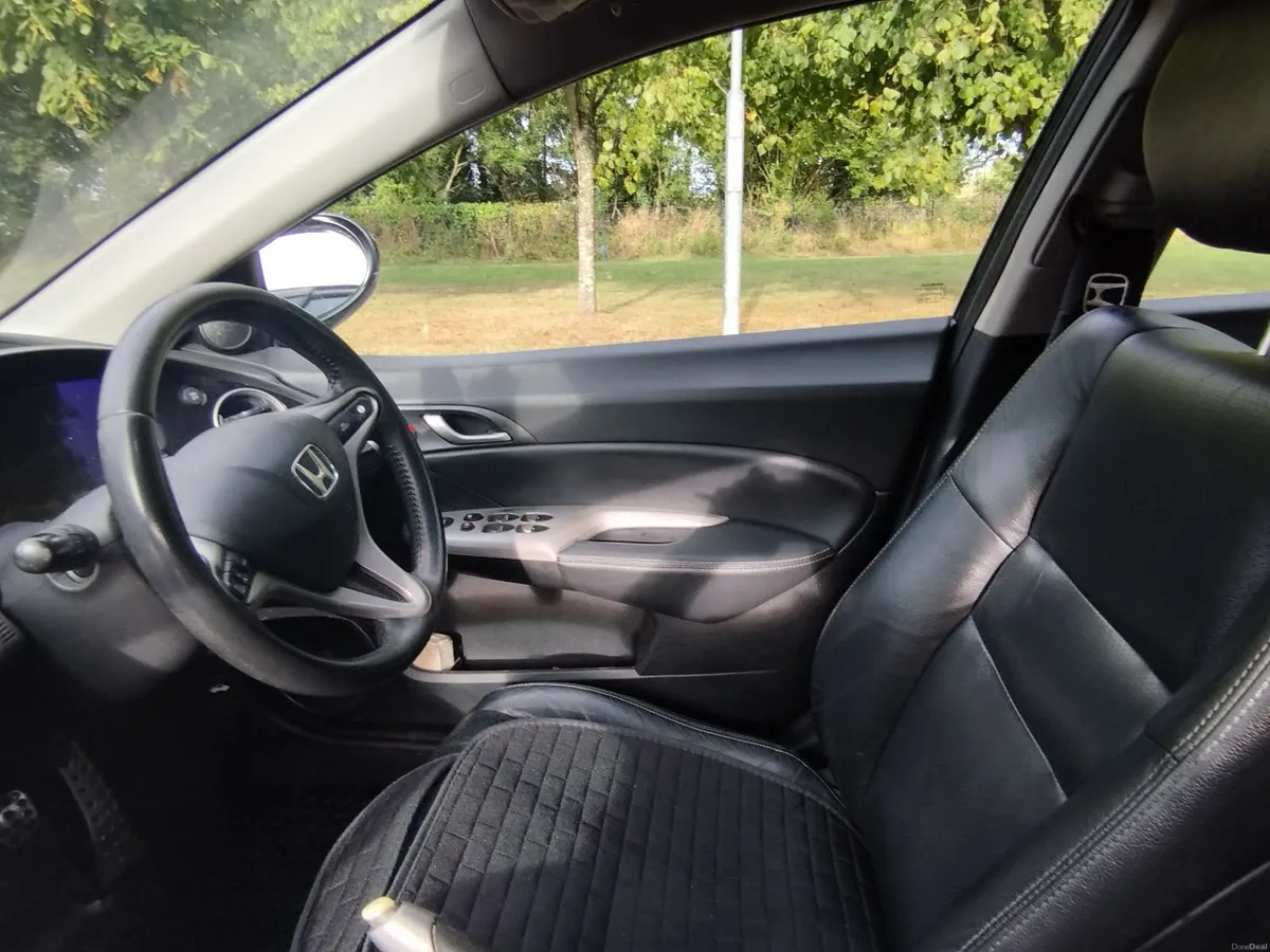 Honda Civic 2009 - Image 5