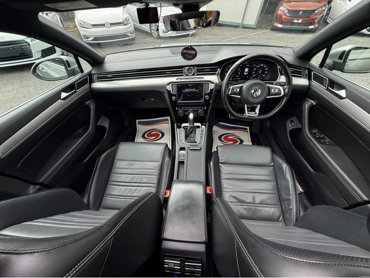 Volkswagen Passat R-LINE SUNROOF 2.0 R-LINE EDITIO - Image 6